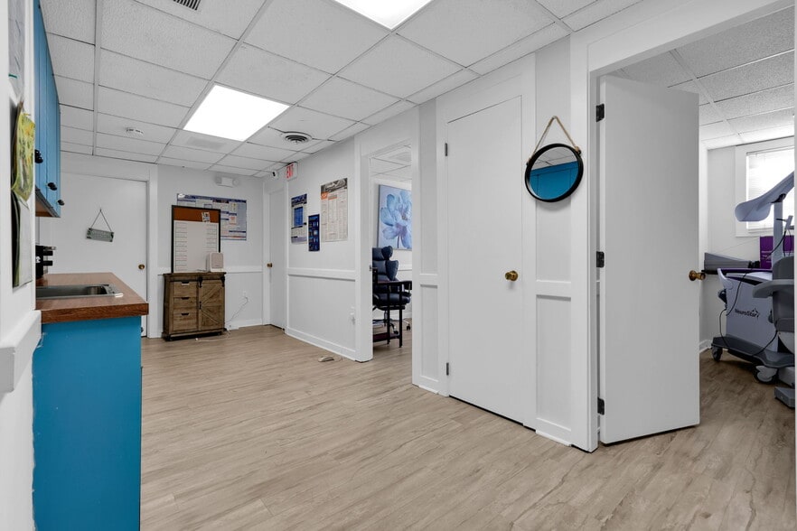 More Photos Of 70 Schanck Rd, Freehold Medical For Lease
