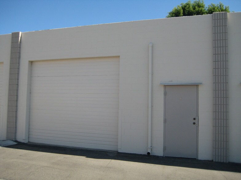 More Photos Of 6829 Canoga Ave, Canoga Park Manufacturing For Lease