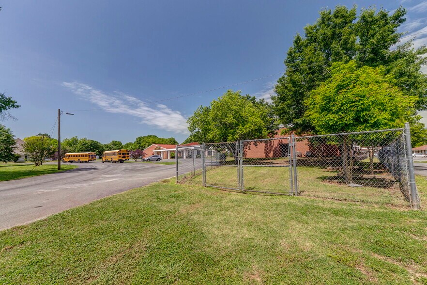 More Photos Of 13 Rome Rd SW, Cave Spring Coworking Space