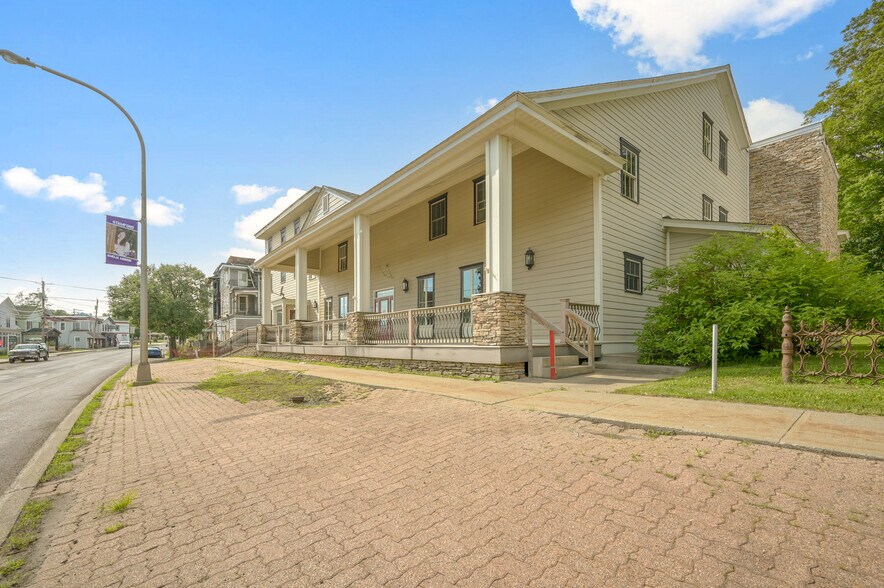 More Photos Of 56 Main St, Stamford Hotel For Sale