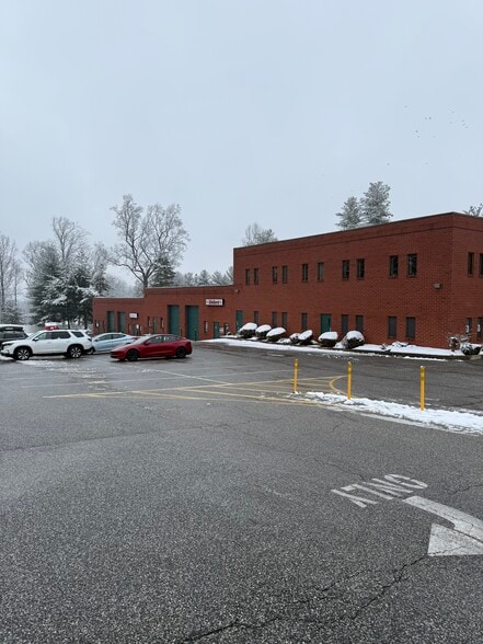 More Photos Of 77 W Baltimore Pike, Media Flex For Lease