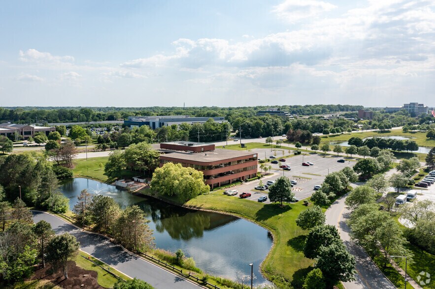 More Photos Of 2525 Cabot Dr, Lisle Office For Lease