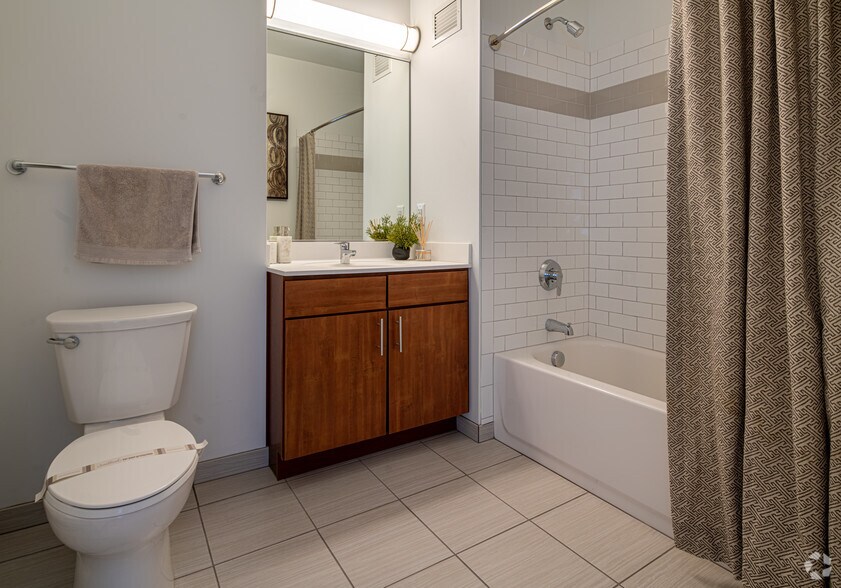 More Photos Of 1369 Spruce Pl, Minneapolis Apartments For Lease