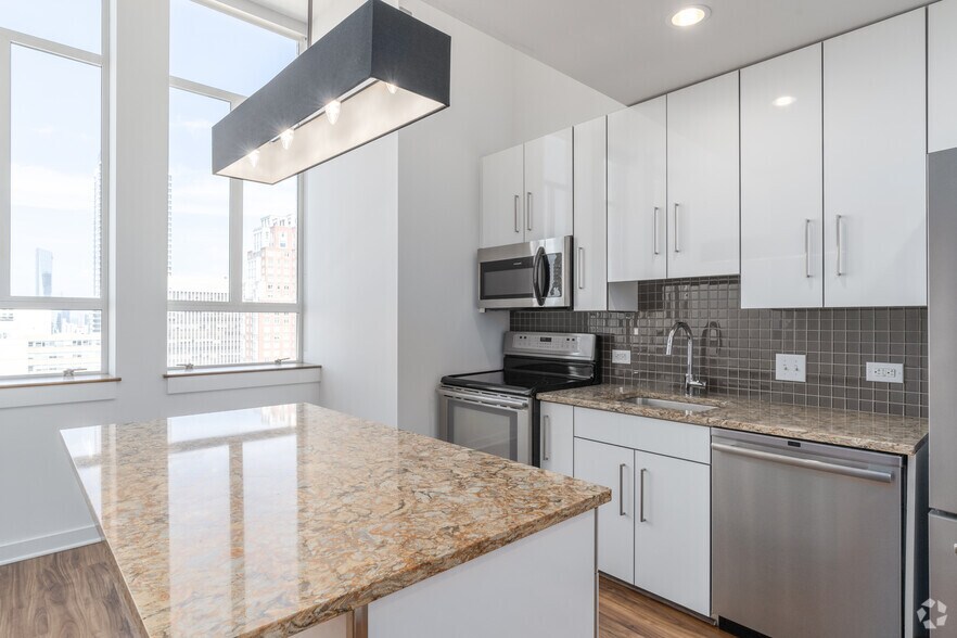 More Photos Of 1616-1618 Walnut St, Philadelphia Apartments For Lease