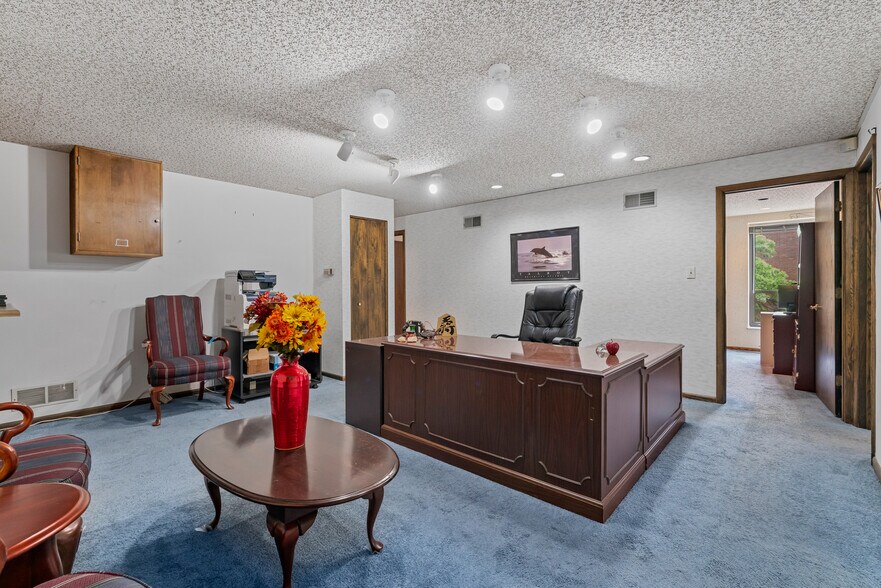 More Photos Of 600 McKnight Park Dr, Pittsburgh Office For Lease