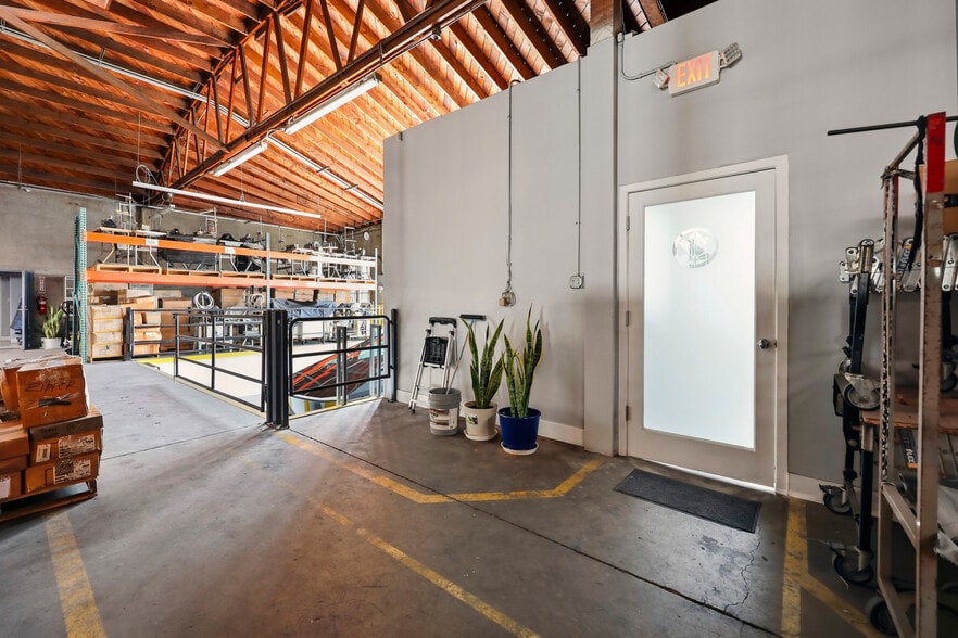 More Photos Of 4807-4827 E 49th St, Vernon Warehouse For Lease