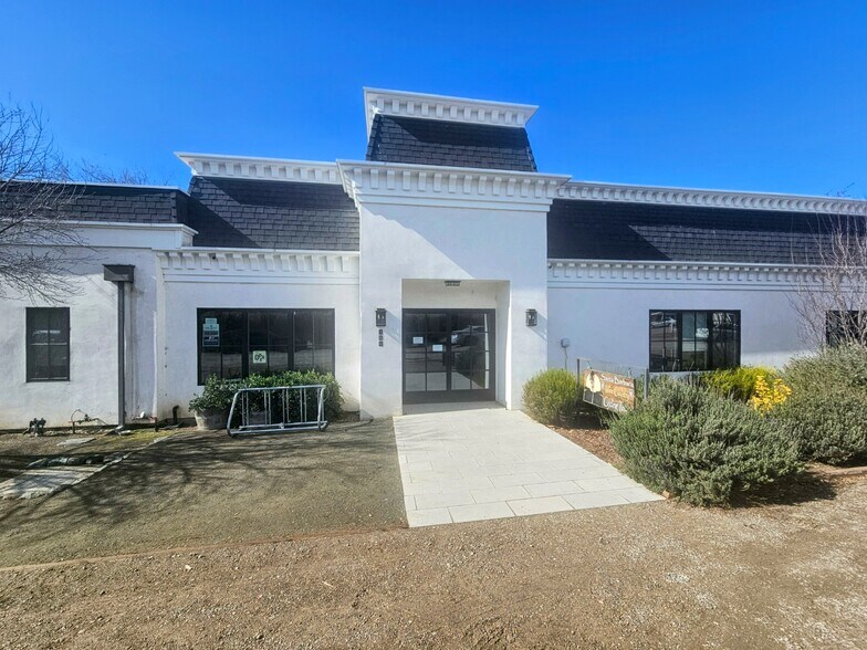 More Photos Of 2449 Baseline Ave, Ballard Freestanding For Lease