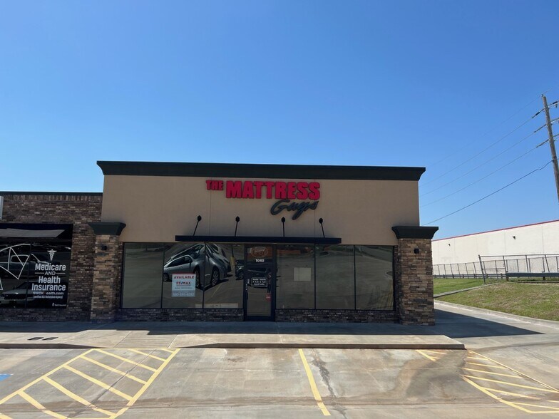 More Photos Of 1024-1040 NW 38th St, Lawton Freestanding For Lease