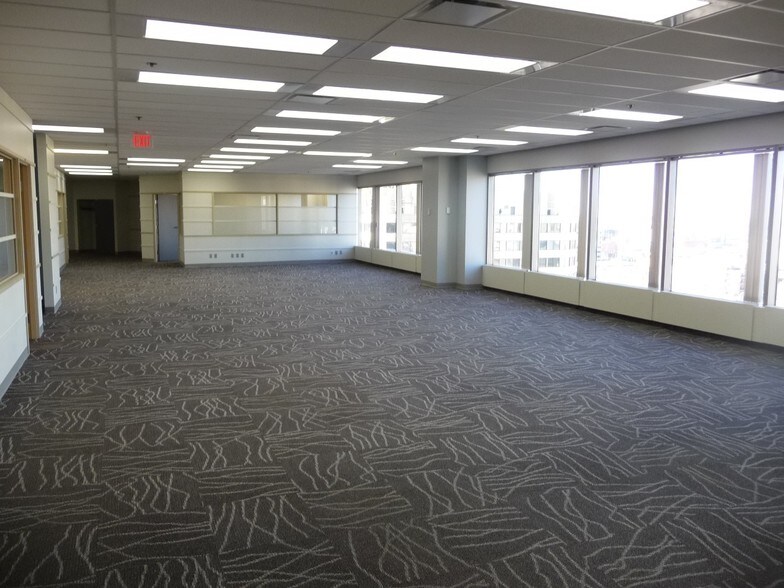 More Photos Of 10405 Jasper Ave NW, Edmonton Office For Lease