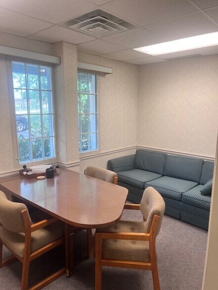 More Photos Of 3033 W 44th St, Cleveland Office For Sale