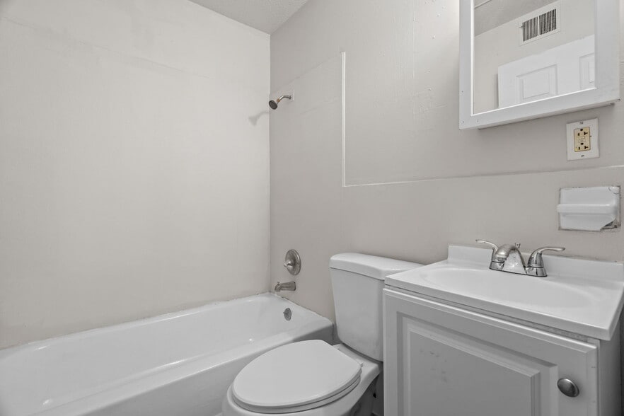 More Photos Of 2404 Williams Creek Rd, High Ridge Apartments For Sale