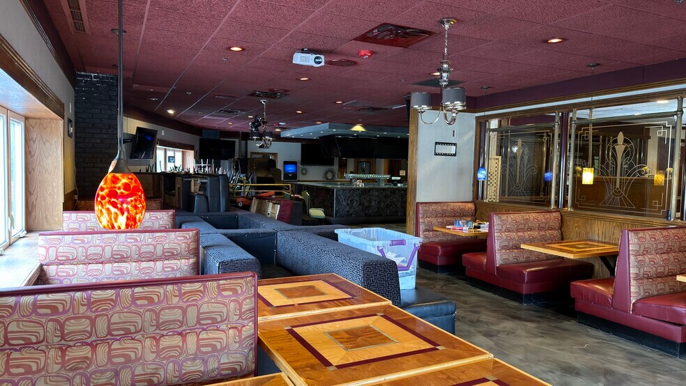 More Photos Of 106 N Main St, Glenwood Restaurant For Sale