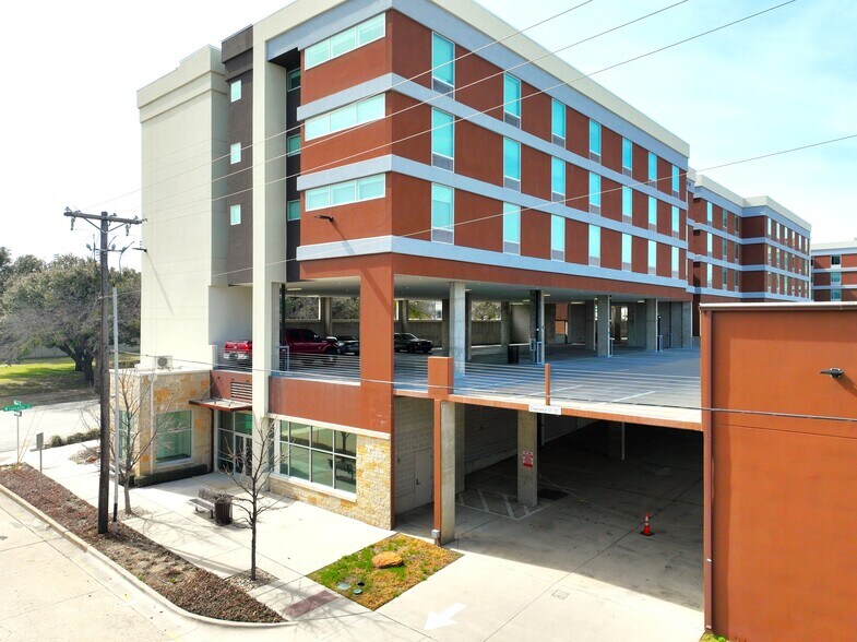 More Photos Of 3008 W Lancaster Ave, Fort Worth Storefront Retail Residential For Lease