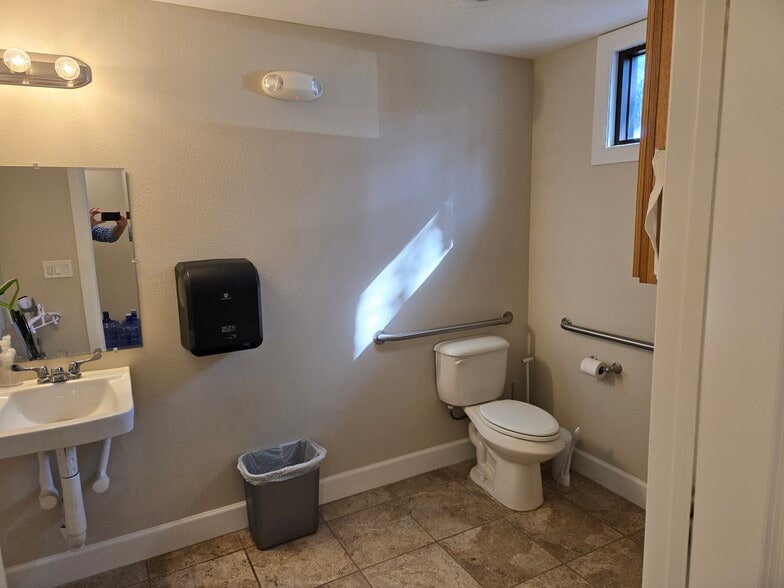 More Photos Of 1201 Hamlet Ave, Clearwater Office For Sale