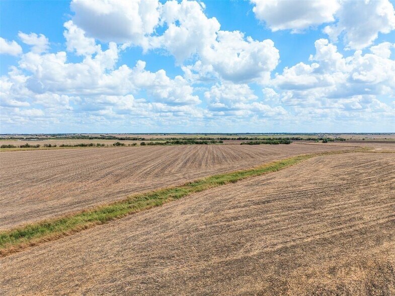 More Photos Of 000 Wells Lane, Manor Land For Sale