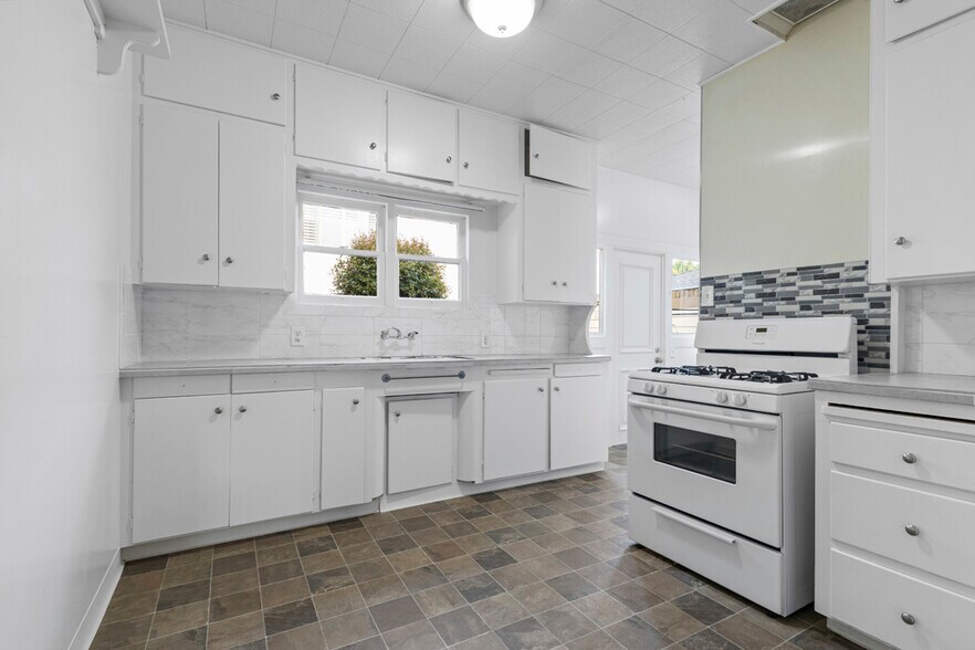 More Photos Of 1519 Missouri St, San Diego Apartments For Sale