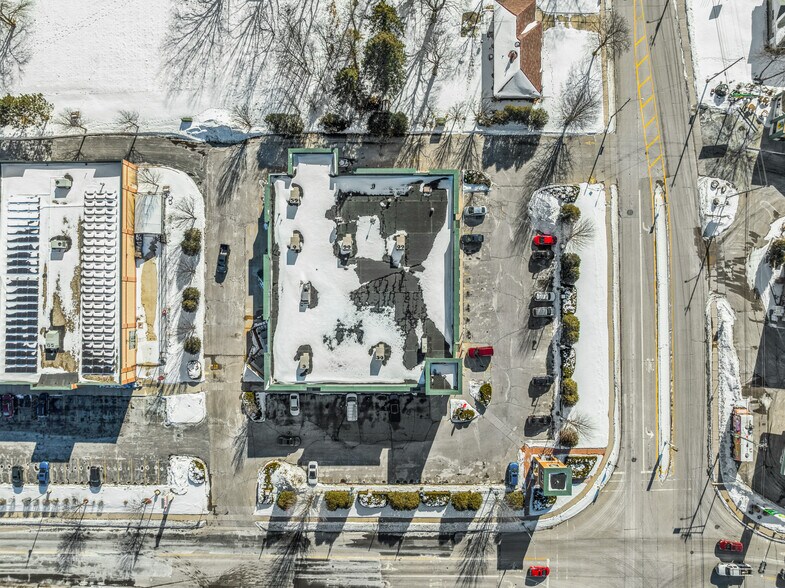 More Photos Of 812 N Main St, Lake Mills Drugstore For Sale