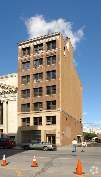 Primary Photo Of 25 Market St, Poughkeepsie Medical For Lease