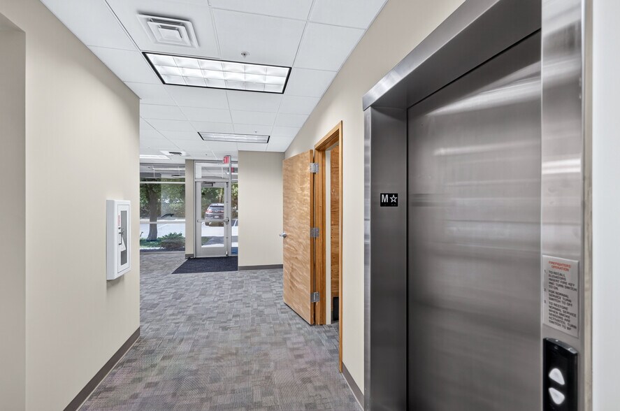More Photos Of 2208 N Swing Ln, Liberty Lake Medical For Lease