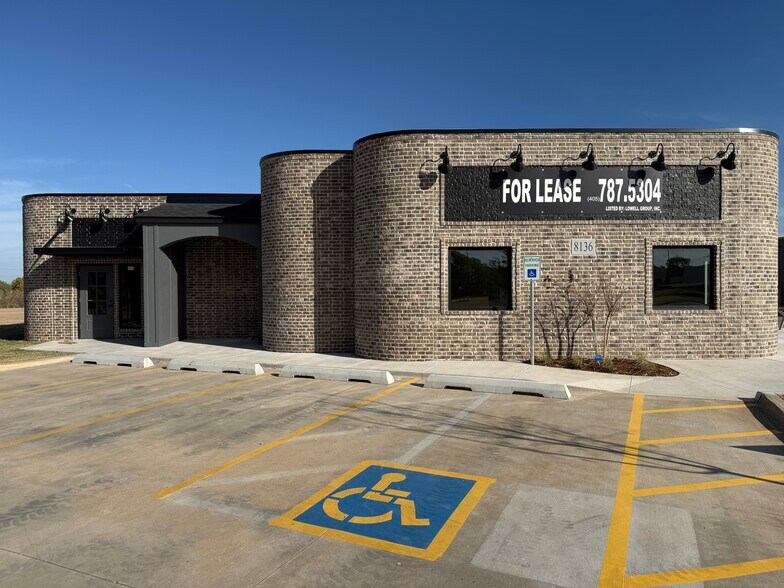More Photos Of 8136 Silver Crossing, Oklahoma City Warehouse For Lease