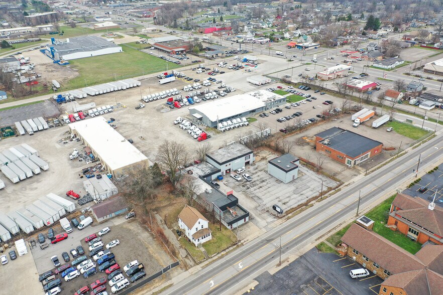 More Photos Of 1050 Triplett Blvd, Akron Warehouse For Sale