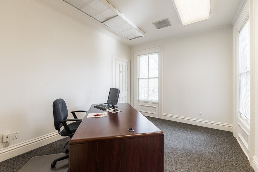 More Photos Of 223 E State St, Geneva Office For Sale