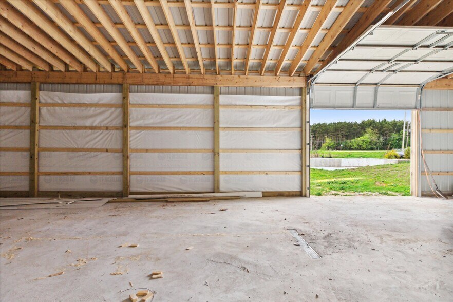 More Photos Of 3159 W Monroe Rd, Alma Freestanding For Sale