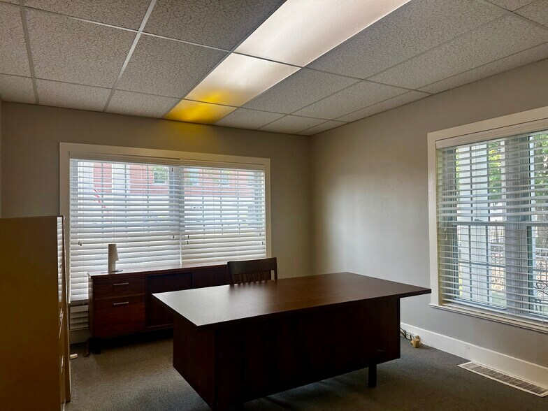 More Photos Of 225 E Liberty St, Medina Office For Lease