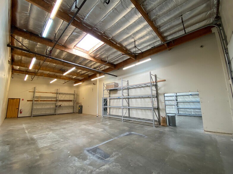 More Photos Of 5793 Skylane Blvd, Windsor Warehouse For Sale