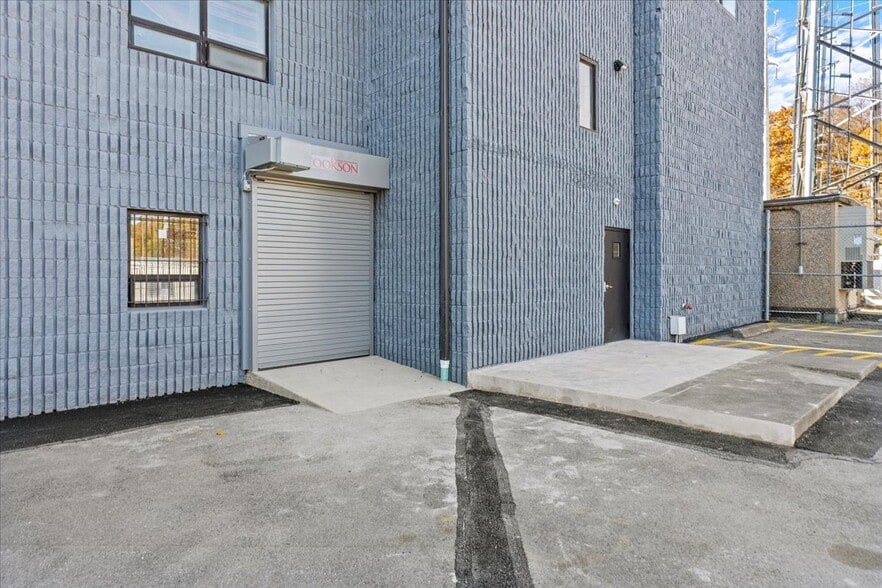 More Photos Of 50 Rockland Rd, Norwalk Warehouse For Lease