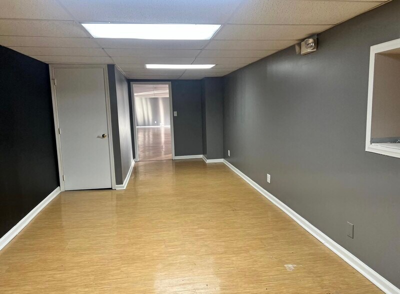 More Photos Of 2106 Pulaski Hwy, Edgewood Auto Dealership For Lease