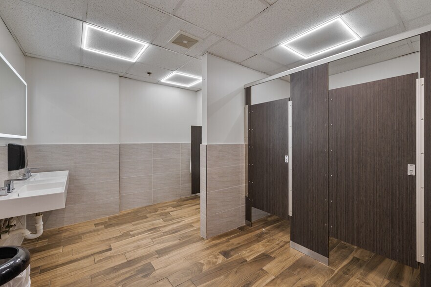 More Photos Of 65 Ramapo Valley Rd, Mahwah Unknown For Lease