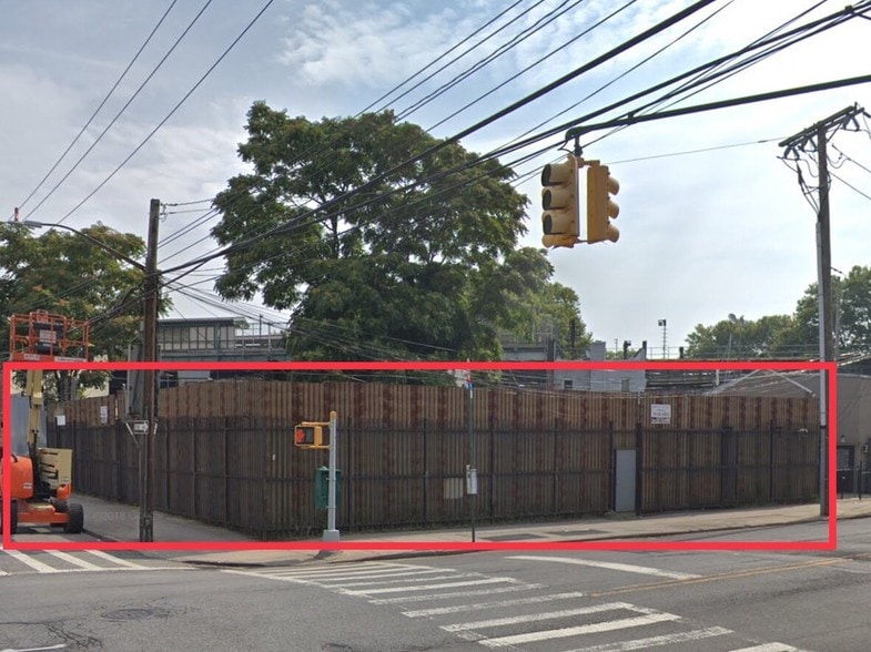 More Photos Of 2432 Stillwell Ave, Brooklyn Truck Terminal For Lease
