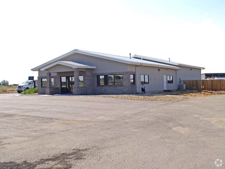 Primary Photo Of 14439 Mead Ct, Longmont Flex For Lease