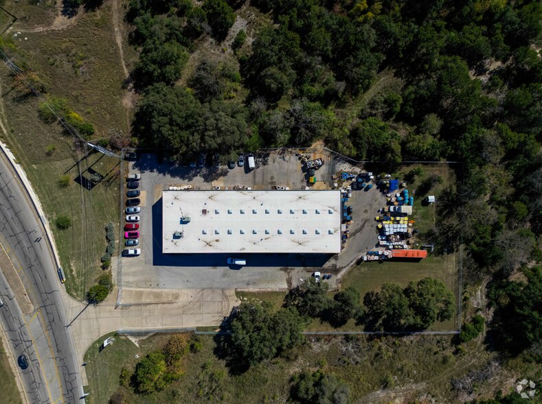 Primary Photo Of 505 Yager Ln W, Austin Warehouse For Lease