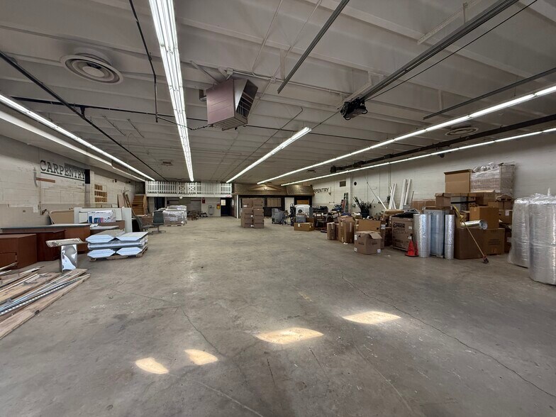 More Photos Of 2960 W Enon Rd, Xenia Flex For Lease