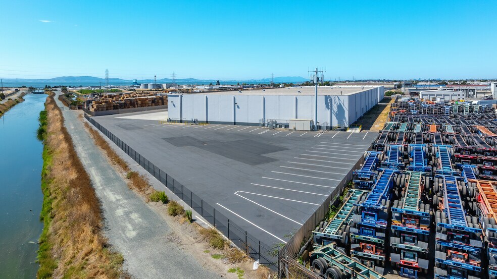 More Photos Of 2480-2488 Baumann Ave, San Lorenzo Warehouse For Lease