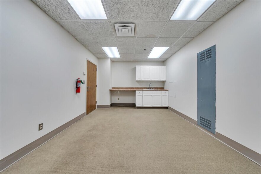 More Photos Of 202-204 S Jefferson St SE, Roanoke Office For Sale