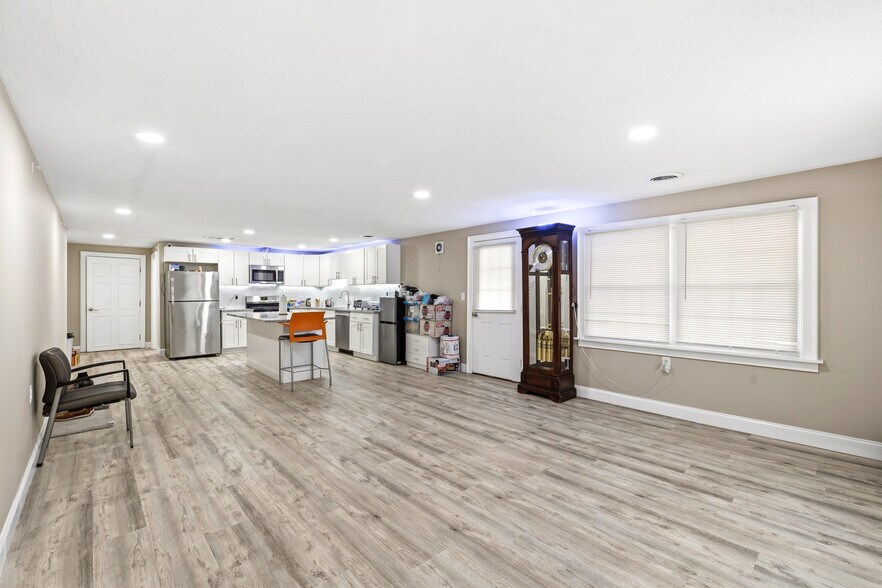 More Photos Of 47 Chelmsford St, Chelmsford Storefront Retail Residential For Sale