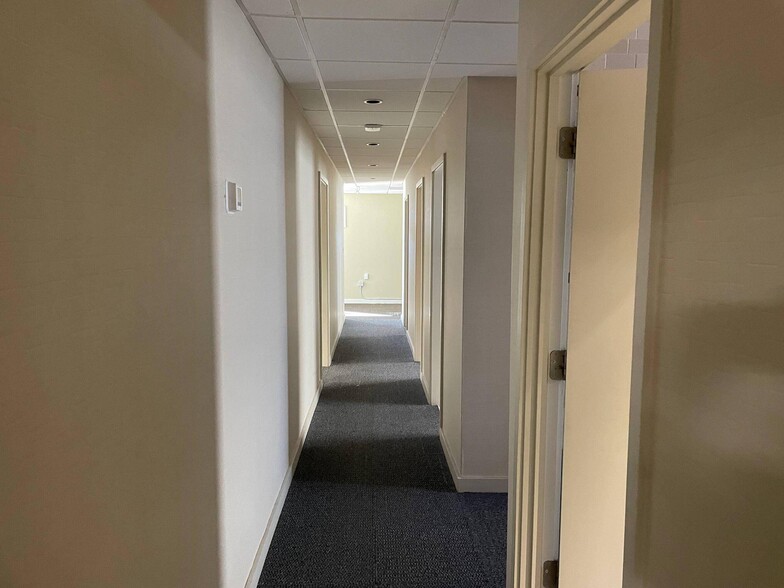 More Photos Of 1161 E Main St, Chattanooga Office For Lease