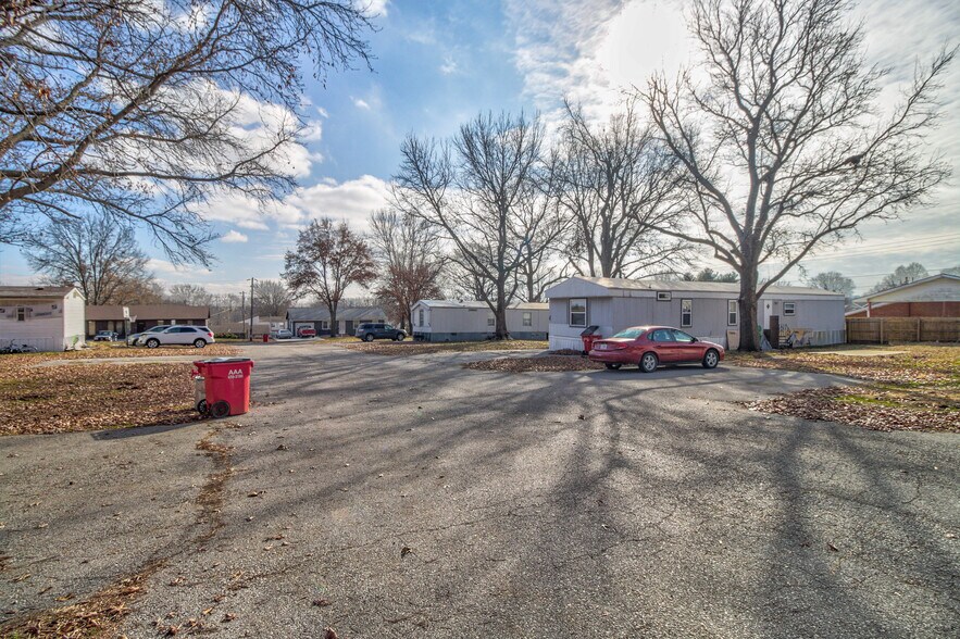 More Photos Of 1 Oakdale Dr, Lexington Manufactured Housing Mobile Home Park For Sale