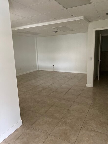 More Photos Of 12900-12940 SW 133rd Ct, Miami Office Residential For Lease