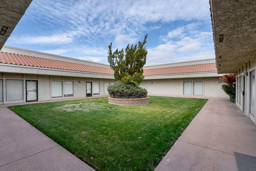 More Photos Of 255 Glendale Ave, Sparks Medical For Sale