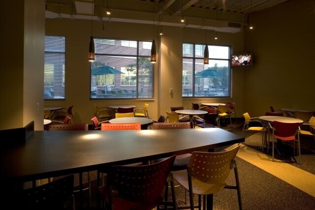 More Photos Of 1967 Hawks Lndg, Louisville Office For Lease
