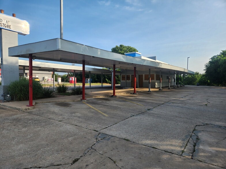 More Photos Of 904 Buchanan Dr, Burnet Fast Food For Lease