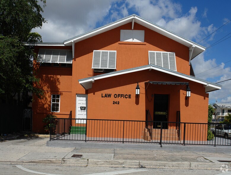 More Photos Of 242 NW 12th Ave, Miami Office Residential For Sale