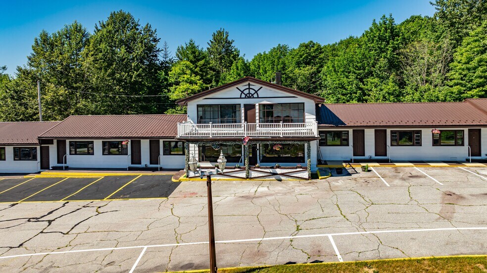 More Photos Of 196 US Route 1, Bucksport Hotel For Sale