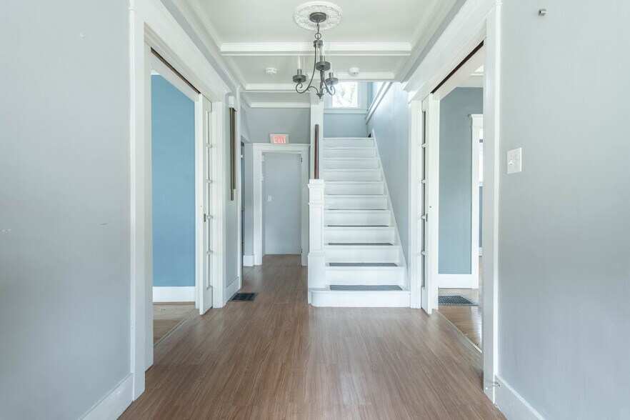 More Photos Of 1104 Washington St, Watertown Office For Sale