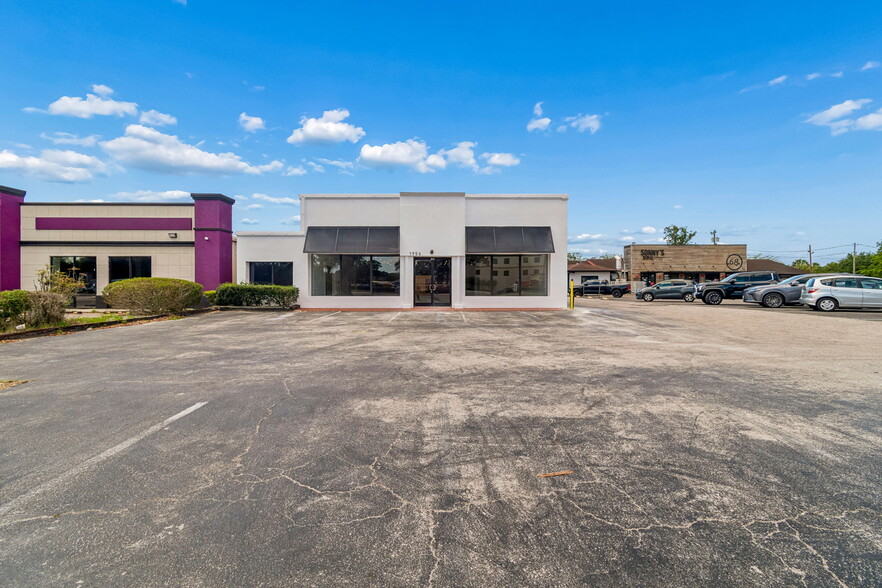 More Photos Of 1956 Kingsley Ave, Orange Park General Retail For Sale