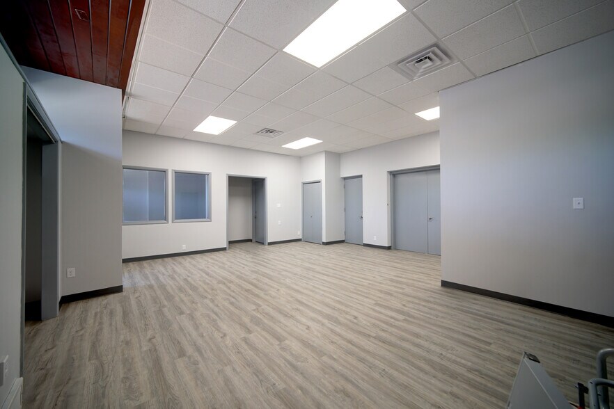 More Photos Of 844 169th St, Hammond Medical For Lease